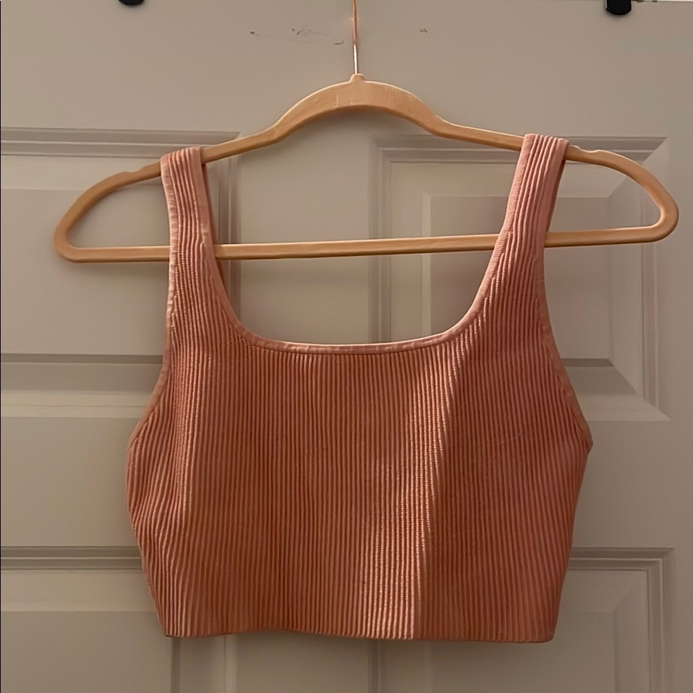 Aritzia babaton PINK sculpt knit square neck cropped tank top, size medium